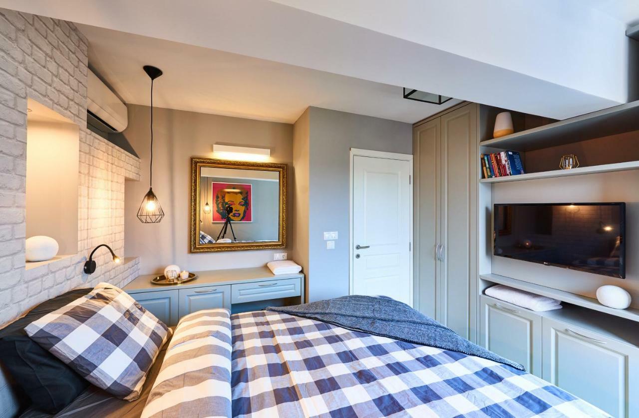 Stylish And High-End Designer Apartments In City Center София Экстерьер фото